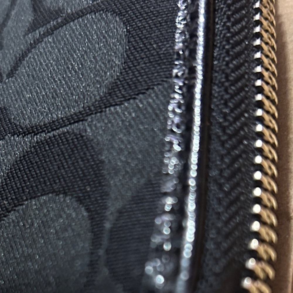 Coach Poppy Zip-Around Long Wallet in Signature Jacquard EUC - Picture 6 of 12